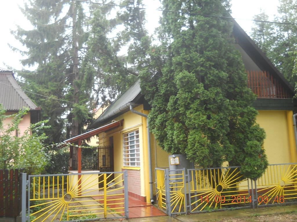 Fenyves Nyaralo Villa Hajdúszoboszló Rum bild